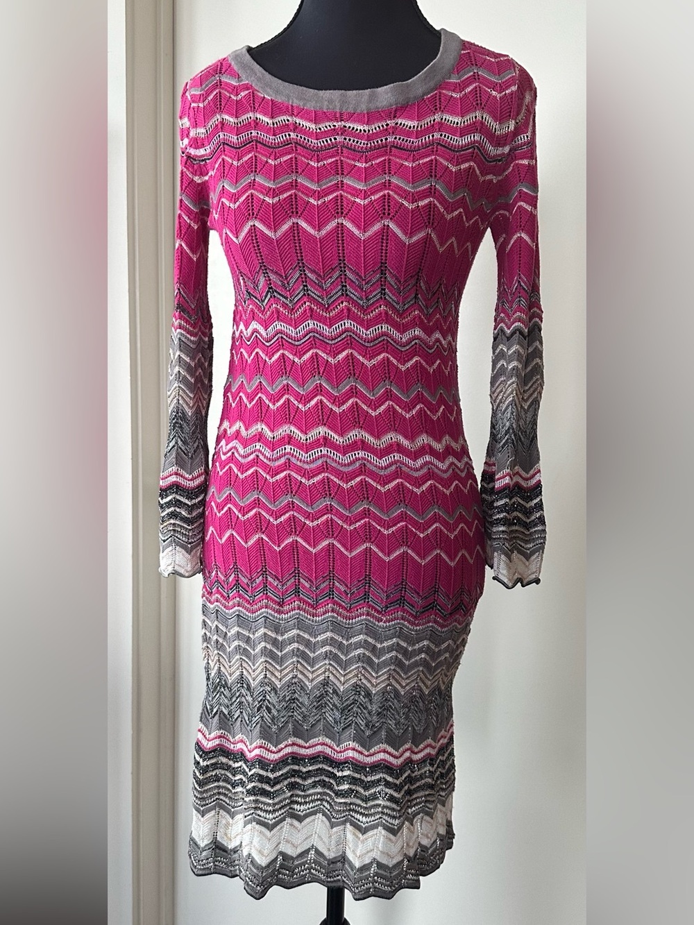 M Missoni Chevron Knit Long-Sleeve Dress in Pink. Size Italian 38 - Picture 2 of 16